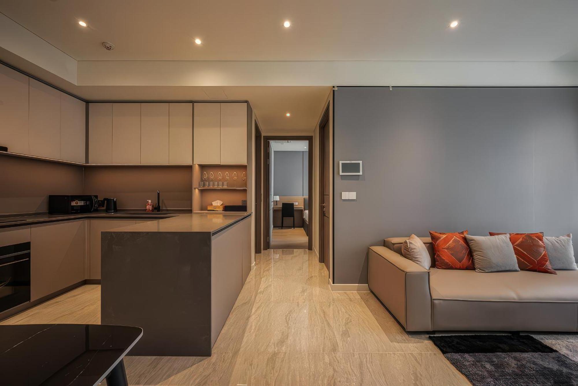 The Opera - Luxury Infinity Pool&sauna Apartment